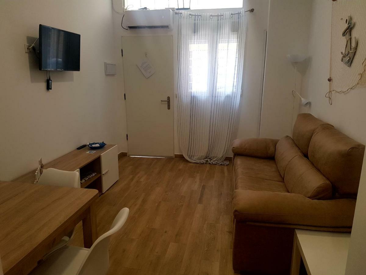 Apartments Naty Beach Malaga Exterior photo